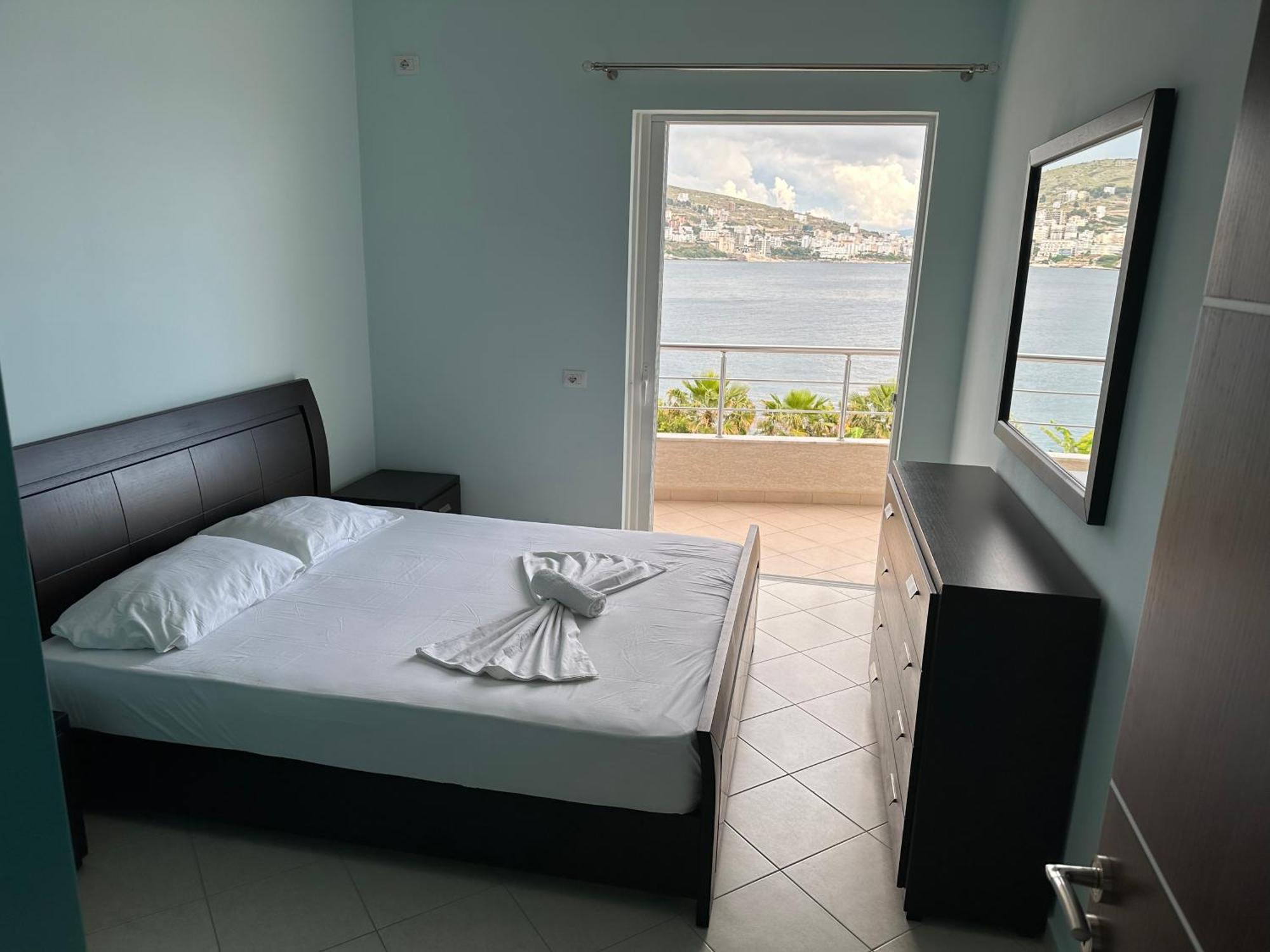 Lucky * Sarande